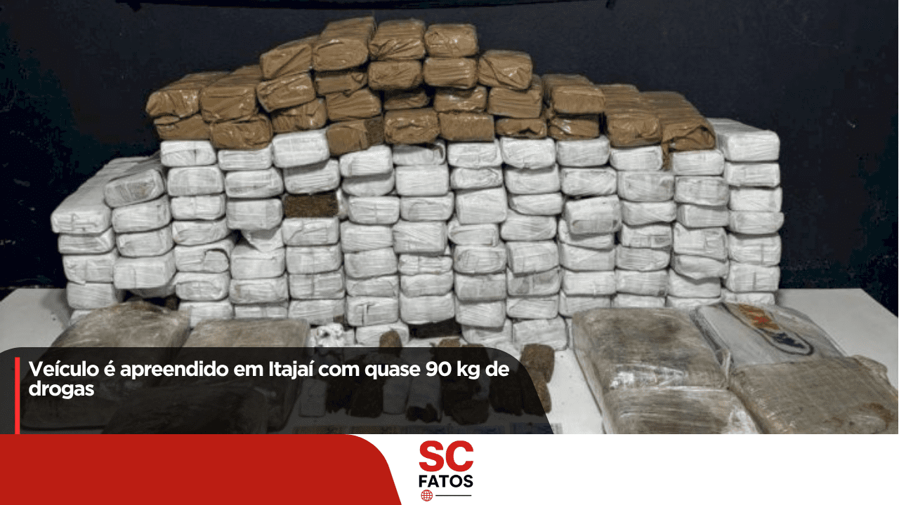Veículo é apreendido em Itajaí com quase 90 kg de drogas
