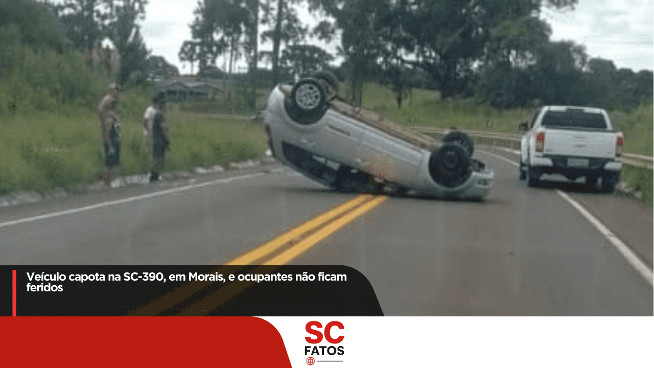Veículo capota na SC-390
