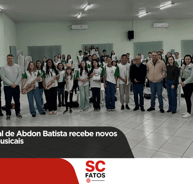 Banda Municipal de Abdon Batista recebe novos instrumentos musicais