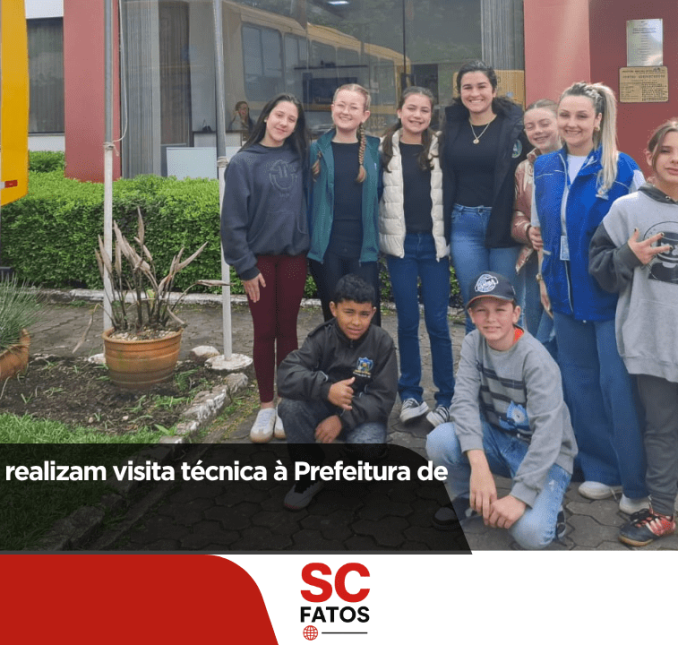 Alunos do 5º ano realizam visita técnica à Prefeitura de Bocaina do Sul