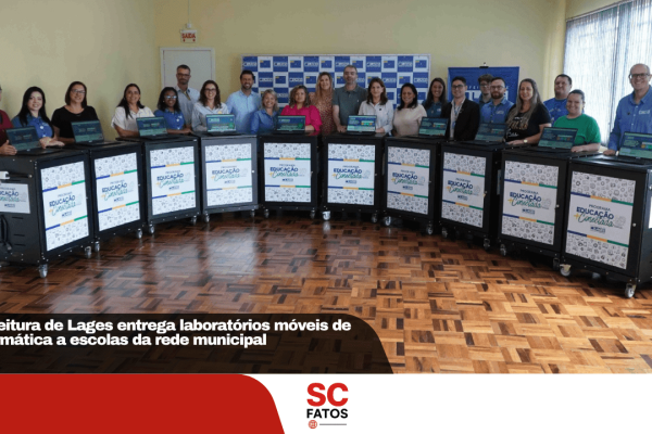 Prefeitura de Lages entrega laboratórios móveis de informática a escolas da rede municipal