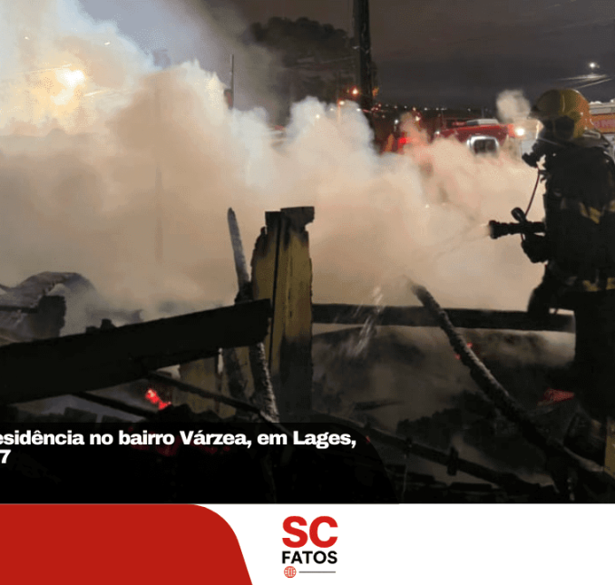 Incêndio destrói residência no bairro Várzea, em Lages, nesta terça-feira