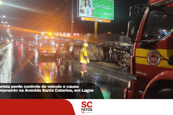 Motorista perde controle de veículo e causa capotamento na Avenida Santa Catarina, em Lages