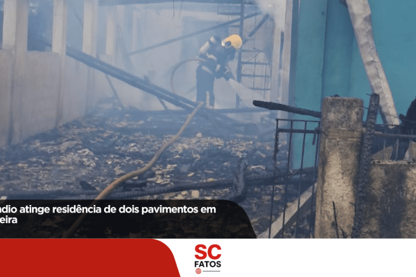 Incêndio atinge residência de dois pavimentos em Palmeira