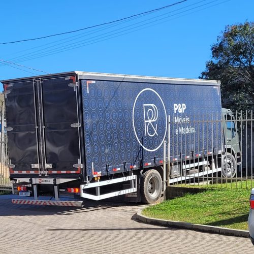 Gesto de solidariedade: empresa doa 30 guarda-roupas ao Serviço de Acolhimento de Lages!