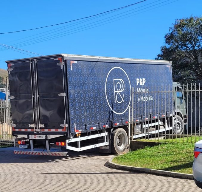 Gesto de solidariedade: empresa doa 30 guarda-roupas ao Serviço de Acolhimento de Lages!