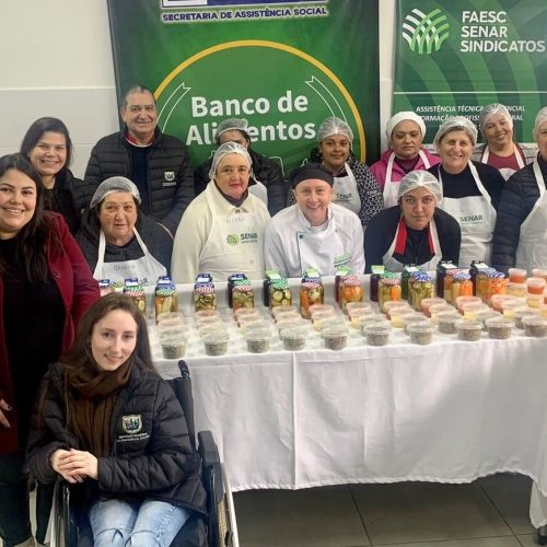 Conhecimento e renda: Banco de Alimentos promove oficina de conservas em parceria com o SENAR!