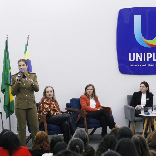 Agosto Lilás: prefeitura promove encontro emocionante para debater ações de combate à violência contra a mulher!