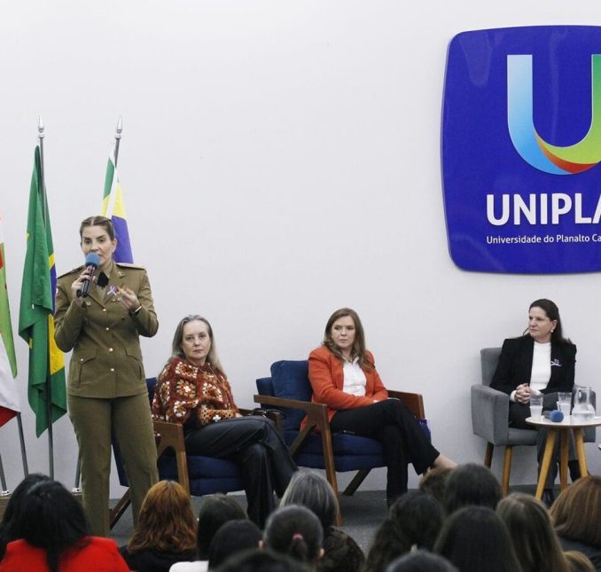 Agosto Lilás: prefeitura promove encontro emocionante para debater ações de combate à violência contra a mulher!