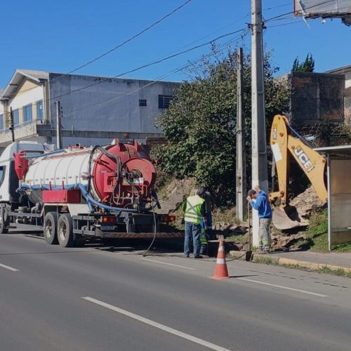 Operação conjunta alerta para o descarte irregular em redes de drenagem!