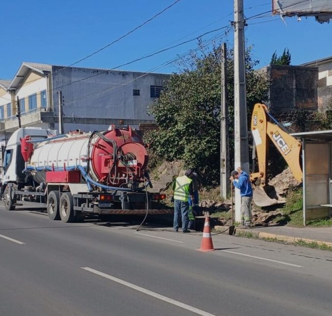 Operação conjunta alerta para o descarte irregular em redes de drenagem!
