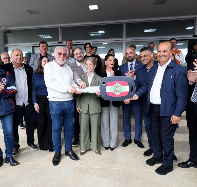 Profissionais do Samu de Lages ganham novos uniformes!