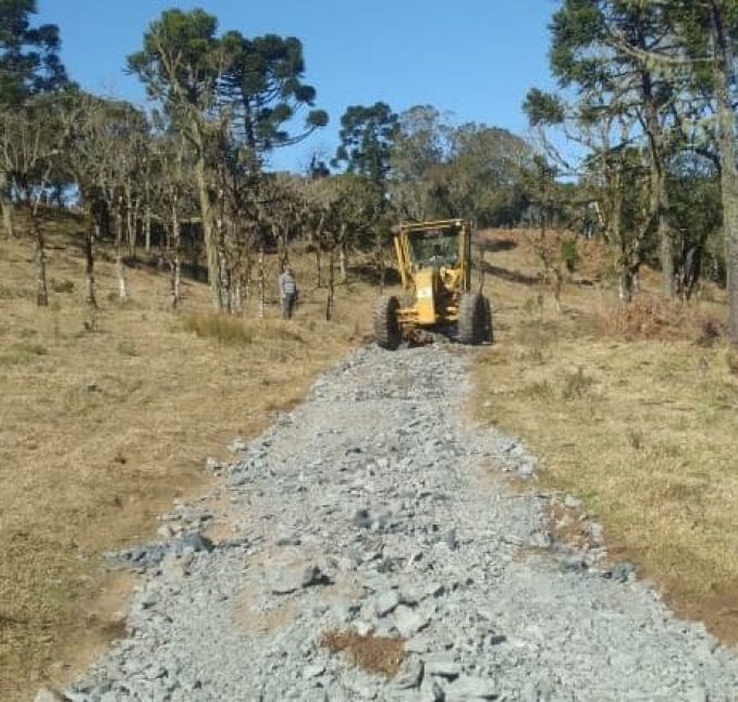 Secretaria de Obras intensifica melhorias nas estradas de Bocaina do Sul!