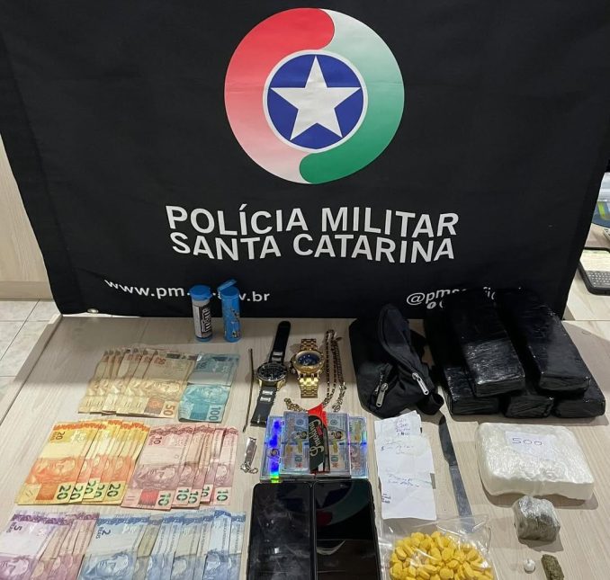 Polícia apreende drogas e prende dois homens após perseguição em Urubici!