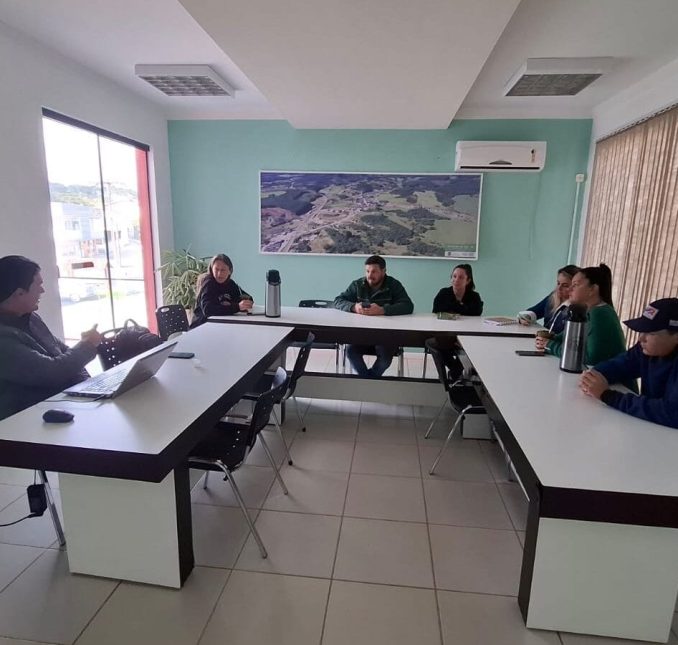 Bocaina do Sul fortalece parcerias com o SEBRAE em reunião de trabalho!